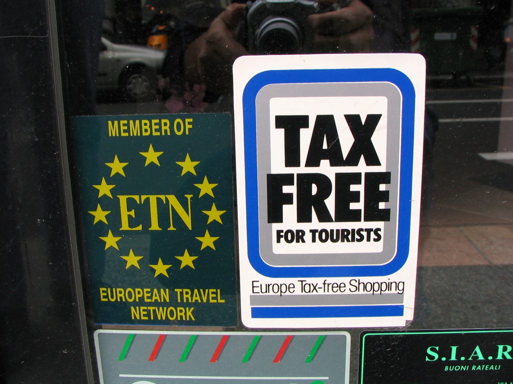 Tax free sign- Italy from the Inside